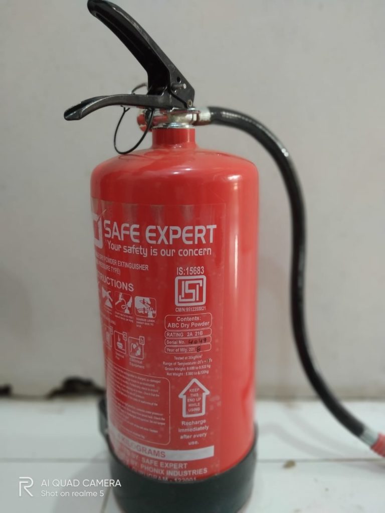 What is Fire Extinguisher? What are different types of fire ...